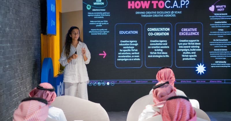 واو تستضيف فريق تيك توك الإبداعي